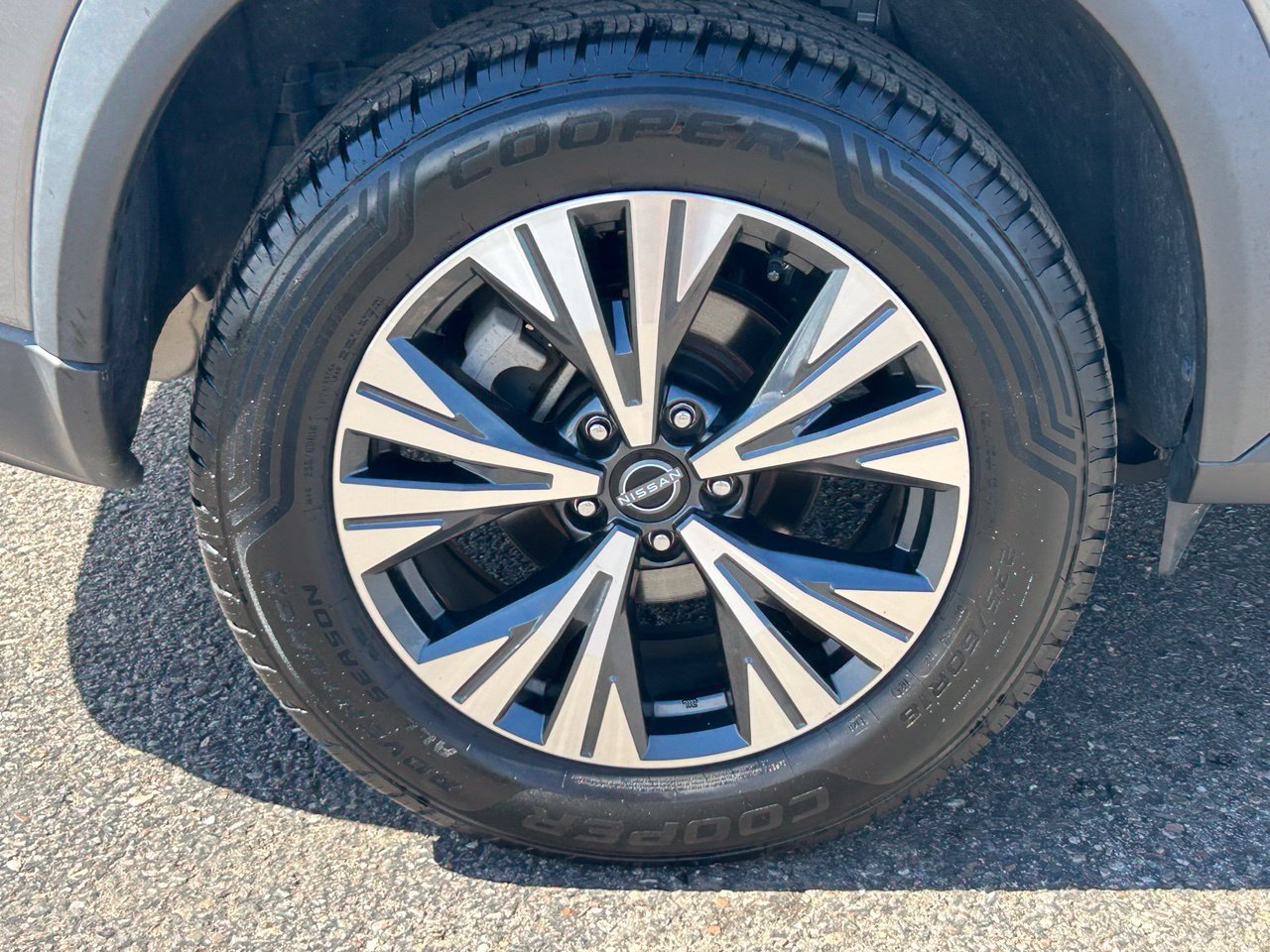Certified 2023 Nissan Rogue SV FWD image 10