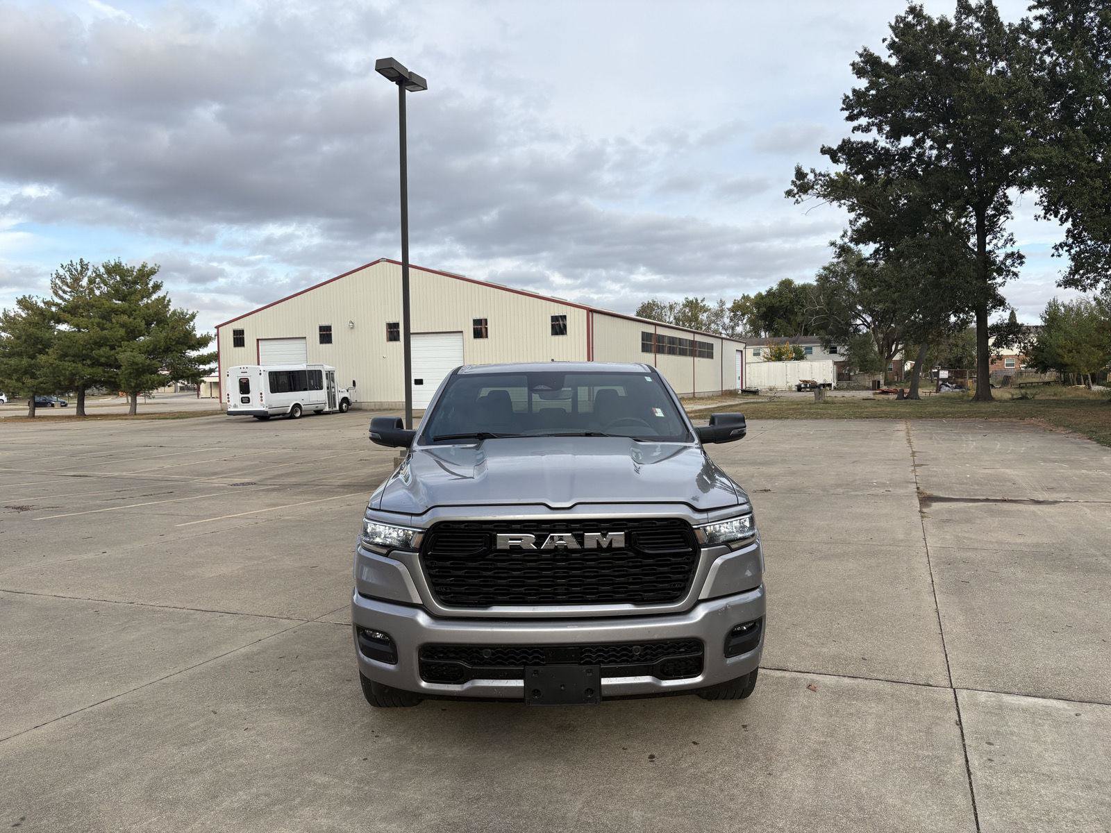 Used 2025 RAM 1500 Big Horn AWD/4WD image 3