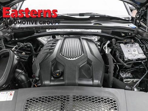 Used 2024 Porsche Macan image 7