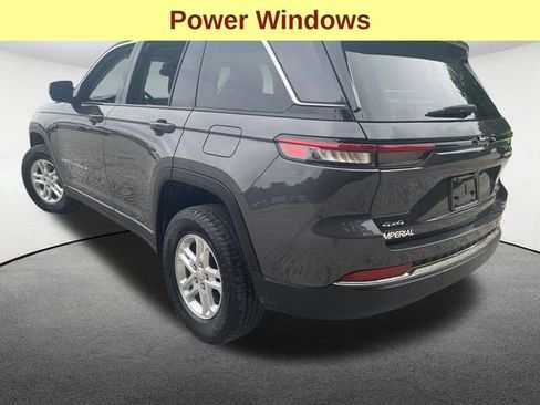 Used 2023 Jeep Grand Cherokee Laredo AWD/4WD image 10