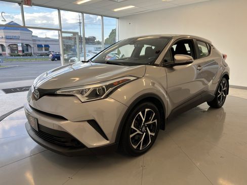 Used 2018 Toyota C-HR XLE image 53
