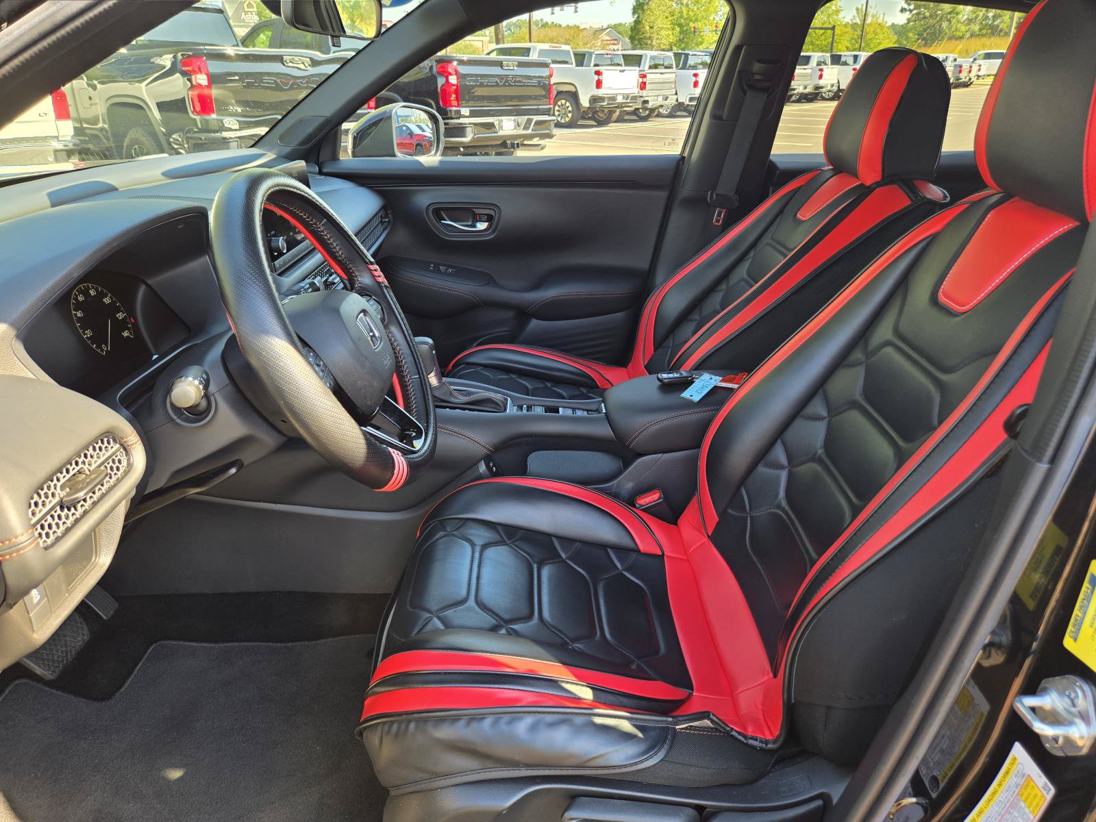 Used 2025 Honda HR-V Sport image 18