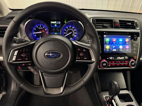 Used 2019 Subaru Outback 3.6R Limited AWD/4WD image 12