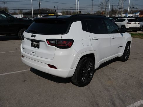 Used 2022 Jeep Compass High Altitude AWD/4WD image 7