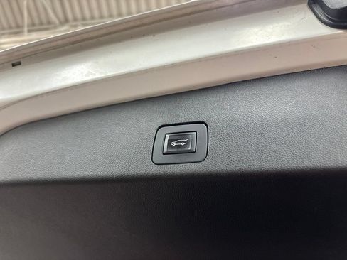 Used 2021 Buick Encore GX Essence FWD image 12