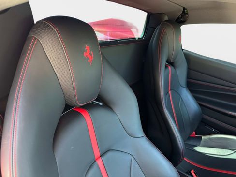 Used 2021 Ferrari F8 Tributo RWD image 25