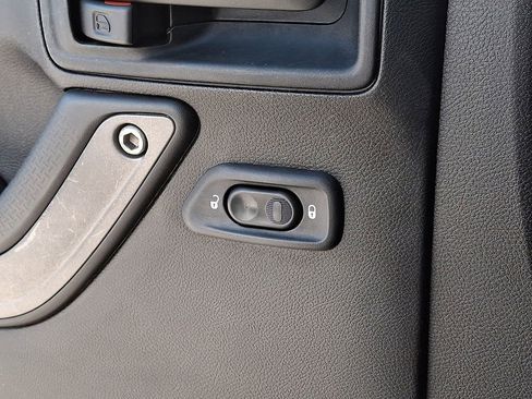 Used 2016 Jeep Wrangler Unlimited Sport w/ Quick Order Package 24S image 24