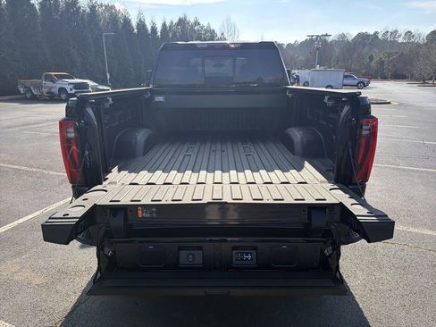 Used 2024 GMC Sierra 2500 Denali Ultimate image 17