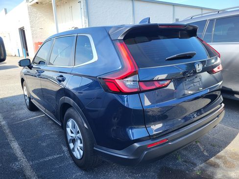 Used 2023 Honda CR-V LX image 6