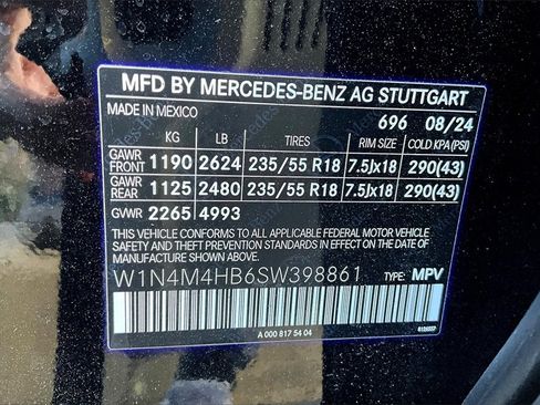 Used 2025 Mercedes-Benz GLB 250 4MATIC image 35