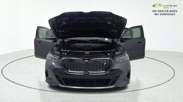 Used 2024 BMW i5 eDrive40i w/ M Sport Package RWD image 12