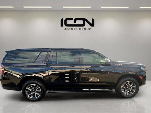 Used 2022 Chevrolet Suburban Z71 w/ Luxury Package AWD/4WD image 9