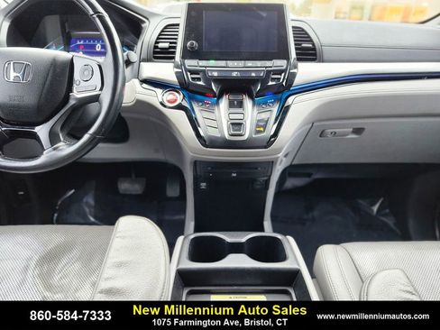 Used 2019 Honda Odyssey Elite image 14
