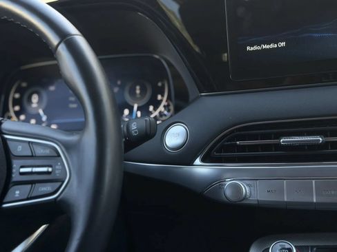 Used 2022 Hyundai Palisade Limited w/ Winter Package FWD image 28