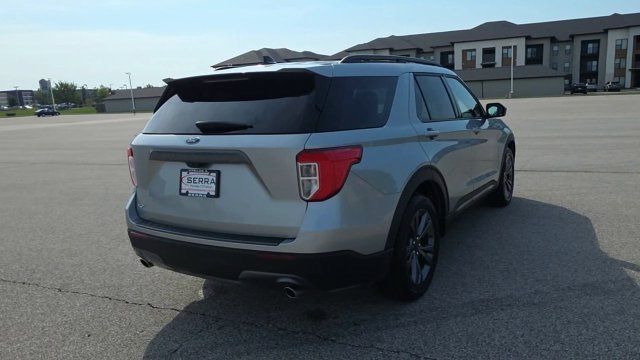 Used 2024 Ford Explorer XLT w/ Equipment Group 202A RWD image 7