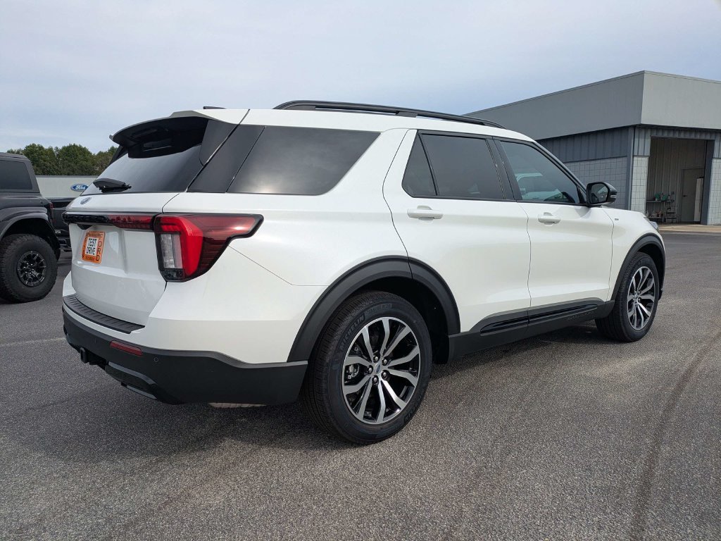 New 2026 Ford Explorer ST-Line w/ Premium Package RWD image 35