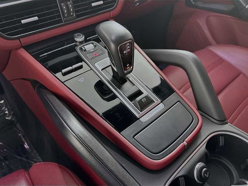 Certified 2023 Porsche Cayenne S Platinum w/ Premium Package Plus image 20