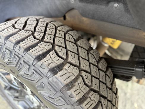 Used 2024 Chevrolet Silverado 1500 ZR2 w/ Technology Package image 24