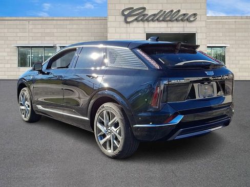 New 2026 Cadillac Optiq Luxury 1 image 4