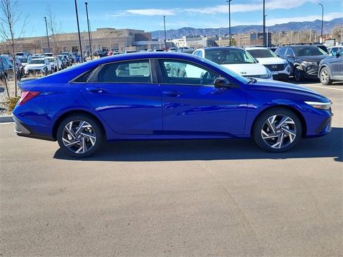 Certified 2025 Hyundai Elantra Sport image 6