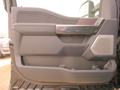 New 2026 Ford F250 Platinum image 19