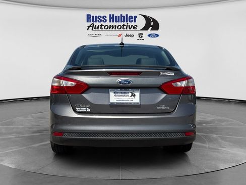 Used 2014 Ford Focus SE w/ Equipment Group 201A FWD image 4
