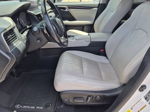 Used 2021 Lexus RX 350L Luxury w/ Cold Weather Package AWD/4WD image 23