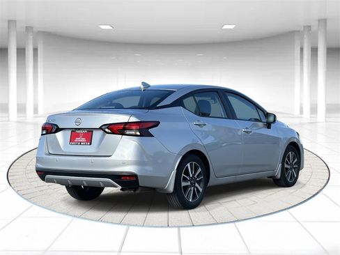 Used 2025 Nissan Versa SV w/ Trunk Package image 4