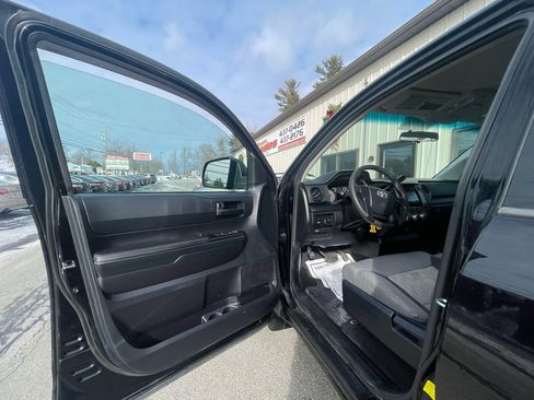 Used 2014 Toyota Tundra SR5 image 10
