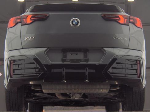 Used 2025 BMW X2 xDrive28i image 8