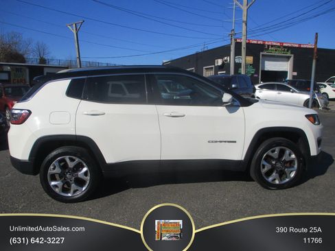 Used 2018 Jeep Compass Limited w/ Navigation Group AWD/4WD image 4
