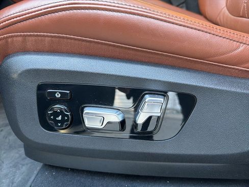 Used 2022 BMW X5 xDrive40i w/ M Sport Package image 16