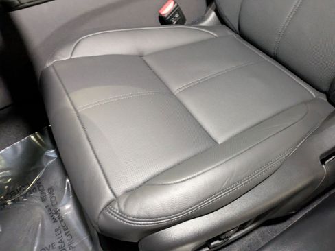 New 2026 Land Rover Range Rover Velar Dynamic SE image 4