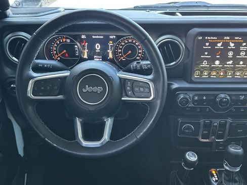 Used 2021 Jeep Wrangler Unlimited Sahara AWD/4WD image 15