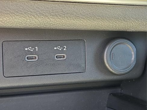 Used 2024 Nissan Rogue S AWD/4WD image 20