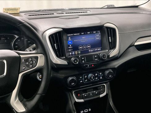Used 2022 GMC Terrain SLT w/ Infotainment Package II image 18