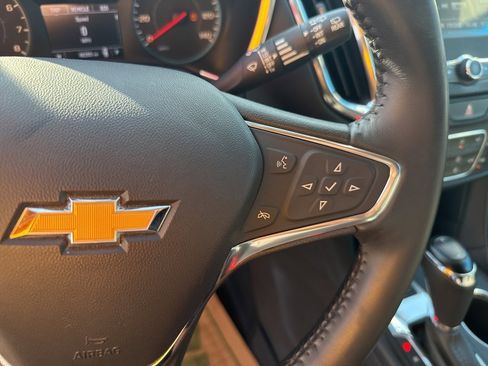 Used 2018 Chevrolet Equinox LT image 24