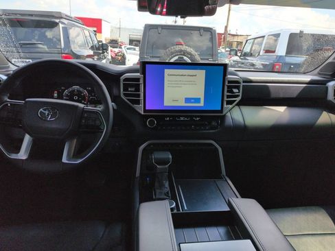 Certified 2025 Toyota Sequoia Platinum AWD/4WD image 12