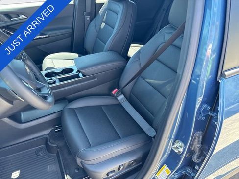 New 2026 Chevrolet Equinox LT w/ Convenience Package II FWD image 11
