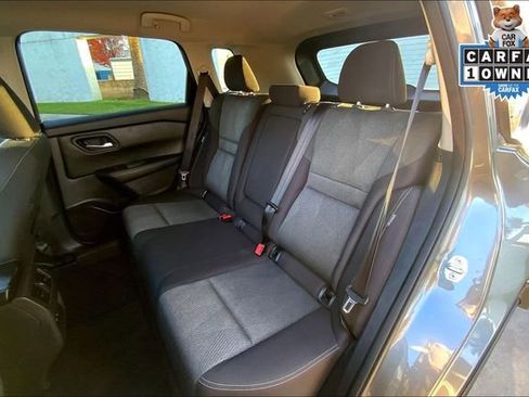 Used 2024 Nissan Rogue SV image 25