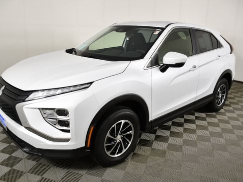Used 2024 Mitsubishi Eclipse Cross ES AWD/4WD image 10