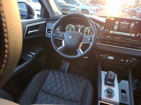 Used 2023 Mitsubishi Outlander SEL 40th Anniversary image 14