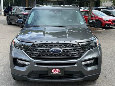 Used 2023 Ford Explorer XLT w/ Equipment Group 202A AWD/4WD image 2