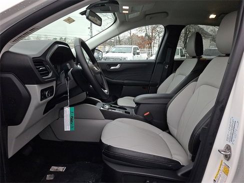 New 2026 Ford Escape SE w/ PHEV Premium Package image 9