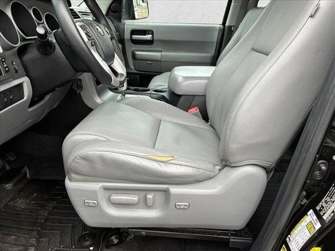 Used 2016 Toyota Sequoia Limited image 11