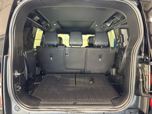 Used 2020 Land Rover Defender 110 X image 32