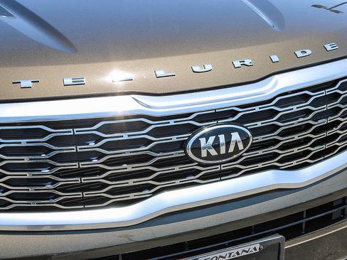 Used 2021 Kia Telluride S FWD image 5