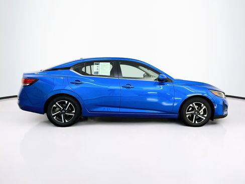 Used 2025 Nissan Sentra SV FWD image 10