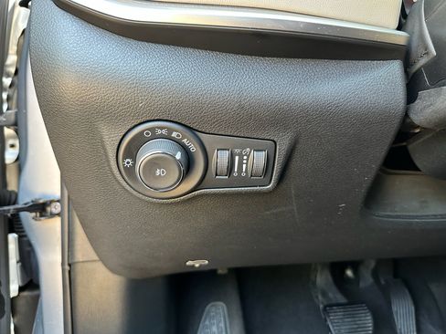 Used 2025 Jeep Compass Limited AWD/4WD image 23