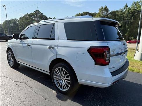 Used 2023 Ford Expedition Platinum AWD/4WD image 3